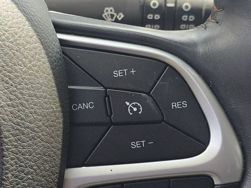 Used 2018 Jeep Compass Latitude w/ Popular Equipment Group image 34