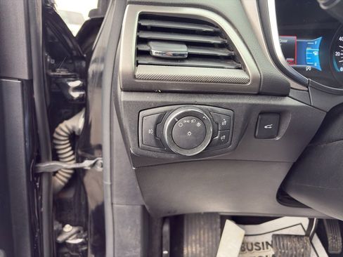 Used 2019 Ford Fusion SE w/ Equipment Group 151A image 11