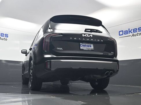Certified 2025 Kia Telluride SX Prestige AWD/4WD image 48