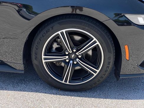 Used 2024 Ford Mustang Premium RWD image 33