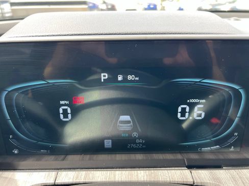 Used 2025 Kia Telluride EX w/ EX Captain's Chair Package FWD image 38
