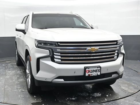 Used 2021 Chevrolet Tahoe High Country w/ Premium Package image 4