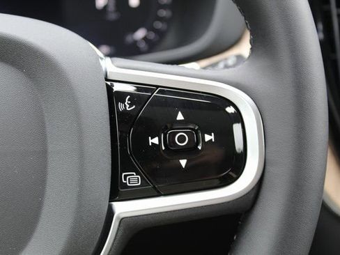 New 2026 Volvo XC60 B5 Plus w/ Protection Package Premier image 18