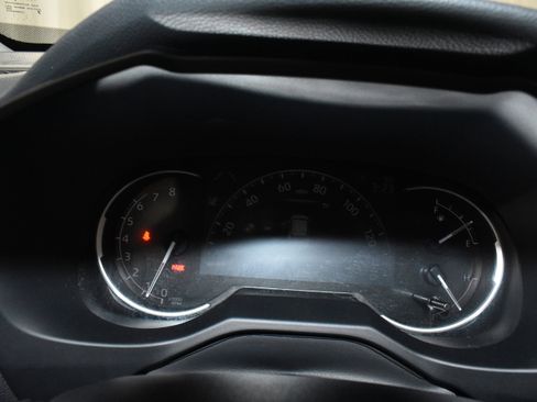 Used 2025 Toyota RAV4 XLE Premium FWD image 16