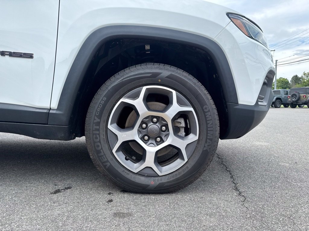 Used 2022 Jeep Compass Trailhawk AWD/4WD image 14
