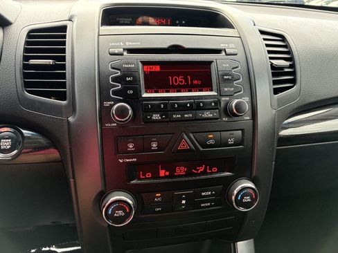 Used 2011 Kia Sorento EX AWD/4WD image 10