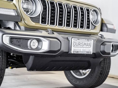 New 2026 Jeep Wrangler Unlimited Sahara AWD/4WD image 12