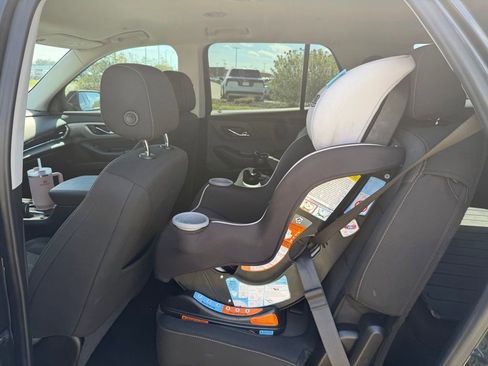 Used 2021 Chevrolet Traverse LT image 7