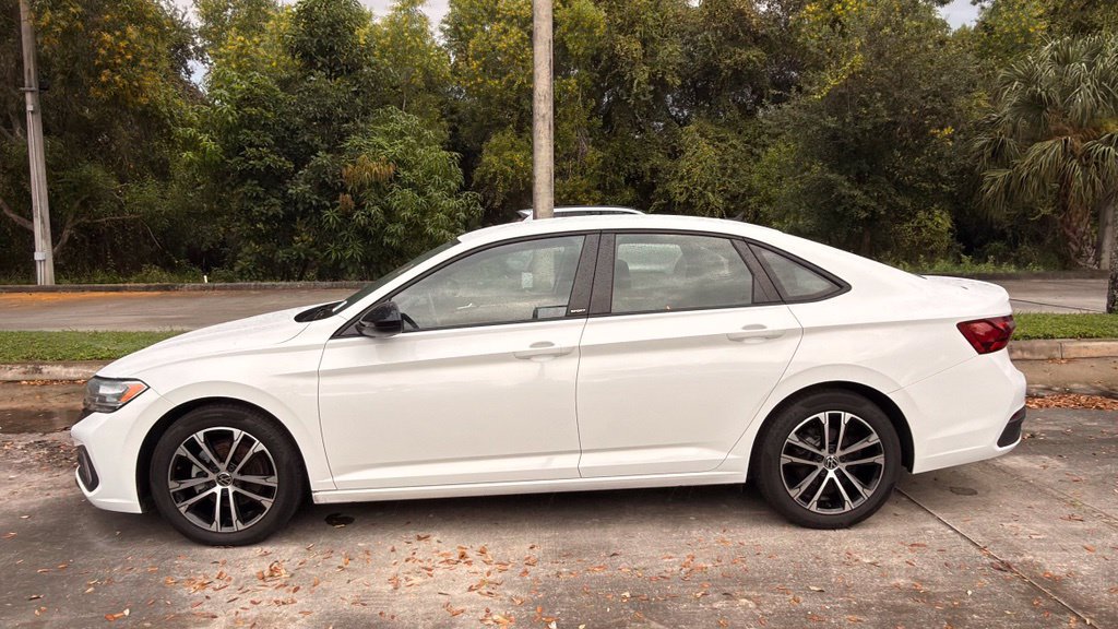 Used 2023 Volkswagen Jetta Sport FWD image 7