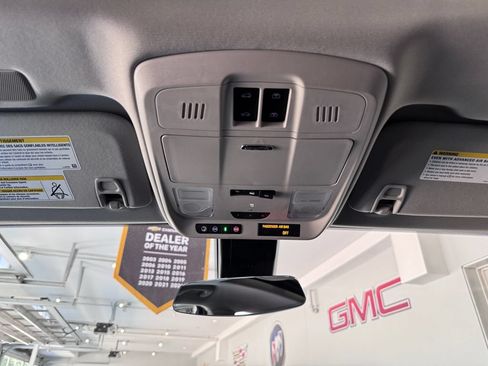 Certified 2019 Buick Envision Premium AWD/4WD image 24