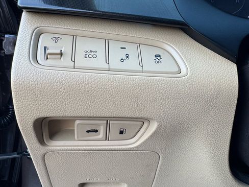 Used 2015 Hyundai Azera Limited image 29