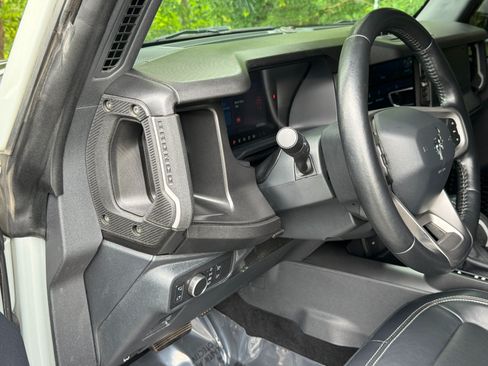 Used 2021 Ford Bronco First Edition AWD/4WD image 33