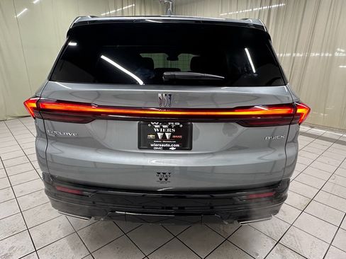 Certified 2025 Buick Enclave Sport Touring image 6