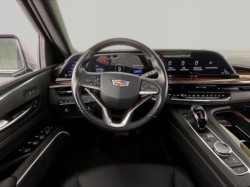 Used 2024 Cadillac Escalade Luxury w/ LPO, Floor Liner Package AWD/4WD image 8