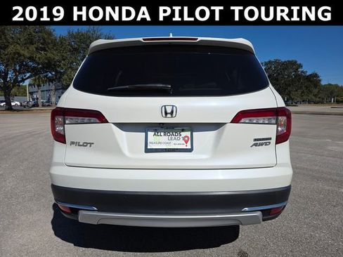 Used 2019 Honda Pilot Touring image 4