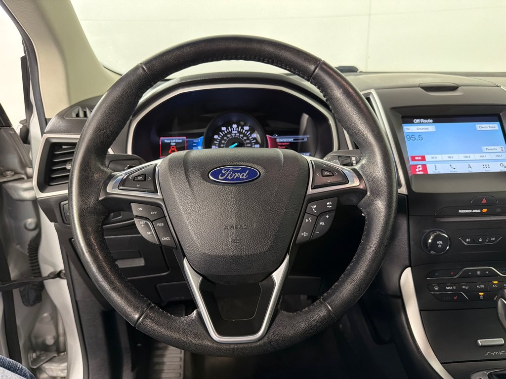 Used 2016 Ford Edge SEL w/ Equipment Group 201A AWD/4WD image 14
