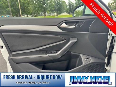 Used 2025 Volkswagen Jetta S FWD image 2