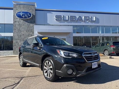 Used 2019 Subaru Outback 2.5i Touring image 1