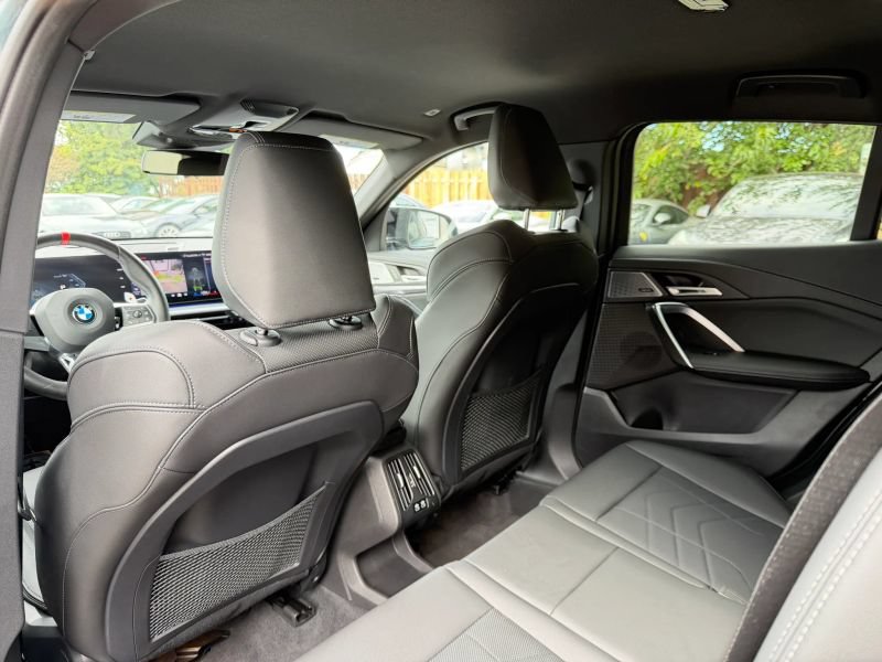 Used 2024 BMW X2 M35i AWD/4WD image 18