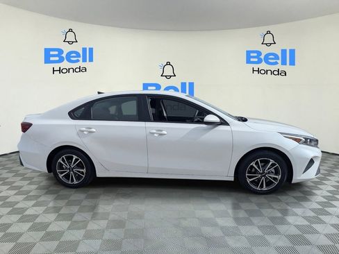 Used 2023 Kia Forte LXS image 5