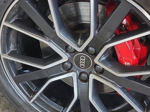 Used 2022 Audi SQ5 Prestige image 32