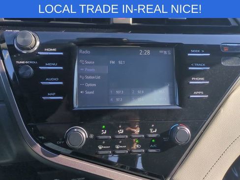 Used 2019 Toyota Camry L image 15