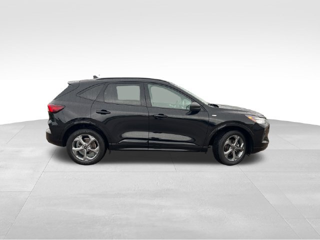 Used 2023 Ford Escape ST-Line w/ Tech Pack #1 AWD/4WD image 12