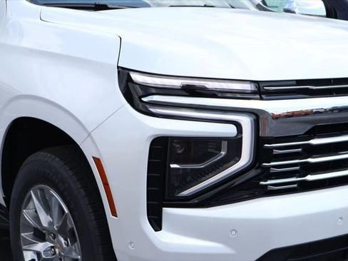 New 2025 Chevrolet Suburban Premier image 4