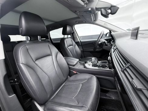 Used 2018 Audi Q7 3.0T Prestige w/ Prestige Package AWD/4WD image 10