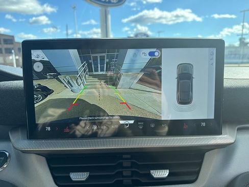 New 2026 Ford Explorer Active image 40