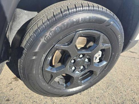 Used 2023 Jeep Compass Trailhawk image 9