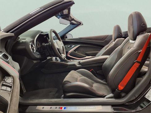 Used 2022 Chevrolet Camaro ZL1 RWD image 23