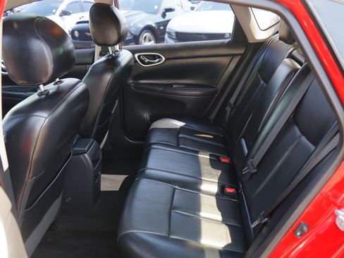Used 2015 Nissan Sentra SR w/ SR Premium Package FWD image 22