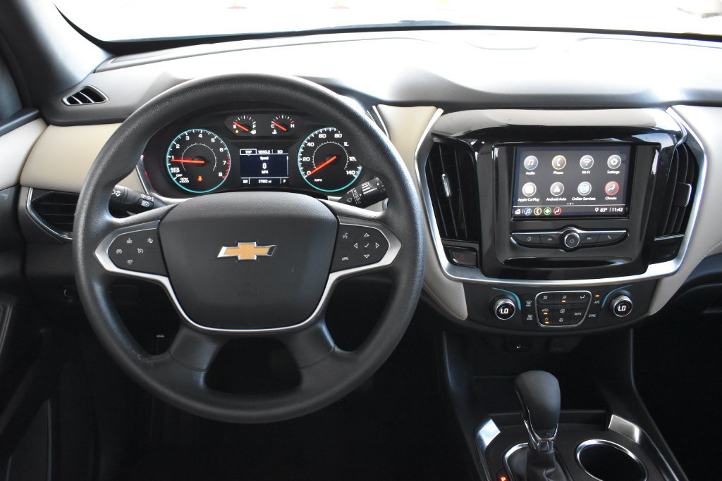 Used 2024 Chevrolet Traverse LS FWD image 3