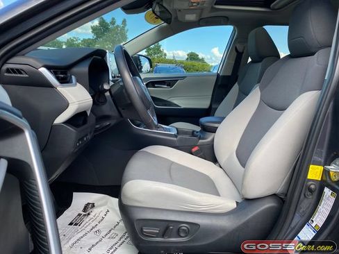 Used 2019 Toyota RAV4 XLE w/ Convenience Package AWD/4WD image 25