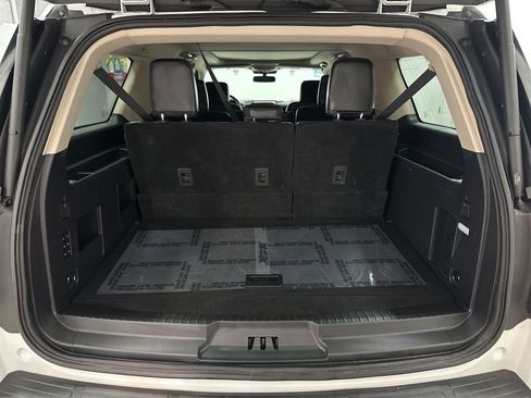 Used 2022 Ford Expedition Max XLT image 40
