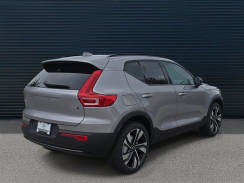 New 2026 Volvo XC40 B5 Ultra w/ Climate Package AWD/4WD image 5