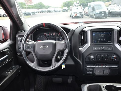 Used 2020 Chevrolet Silverado 1500 Custom Trail Boss w/ Custom Convenience Package AWD/4WD image 17