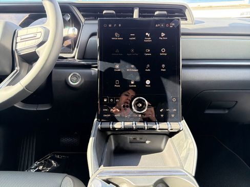 New 2026 GMC Terrain AT4 w/ Technology Package II image 28