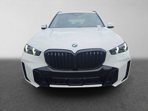 Used 2024 BMW X5 xDrive40i w/ M Sport Package AWD/4WD image 8