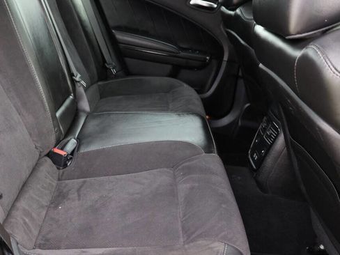 Used 2019 Dodge Charger R/T w/ Plus Group RWD image 16