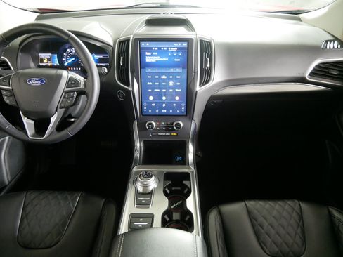 Used 2023 Ford Edge Titanium w/ Class II Trailer Tow Package AWD/4WD image 10