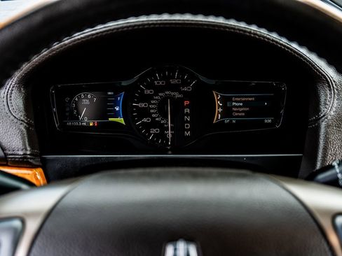 Used 2012 Lincoln MKX AWD image 27