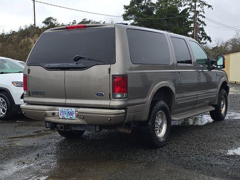 Used 2004 Ford Excursion Eddie Bauer image 4