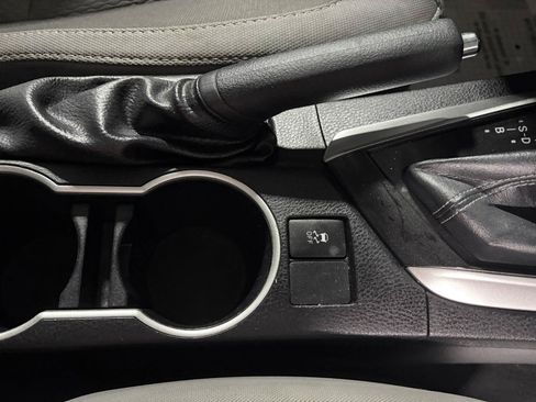 Used 2017 Toyota Corolla LE w/ Carpet Mat Package (TMS) FWD image 22