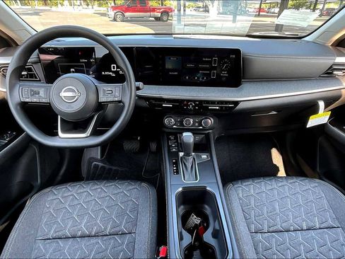 New 2025 Nissan Kicks SV image 5