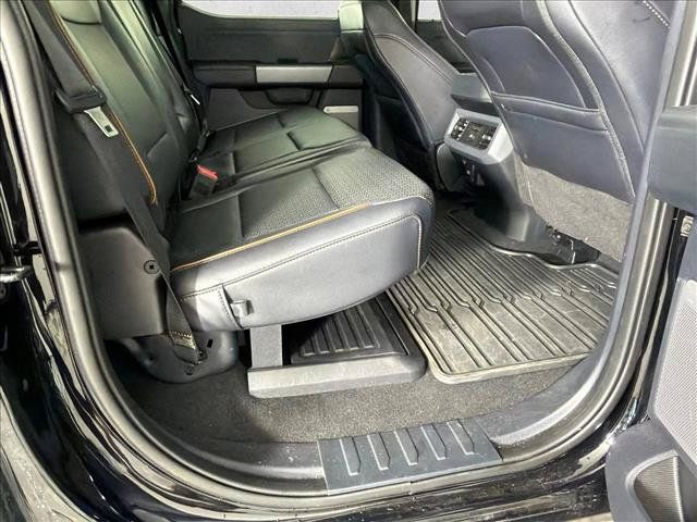 Used 2025 Ford F250 Lariat w/ Lariat Ultimate Package AWD/4WD image 17