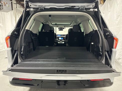 Used 2025 Lincoln Navigator Reserve image 55