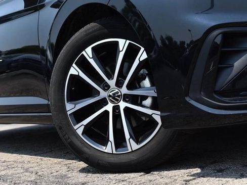 Certified 2025 Volkswagen Jetta Sport FWD image 3