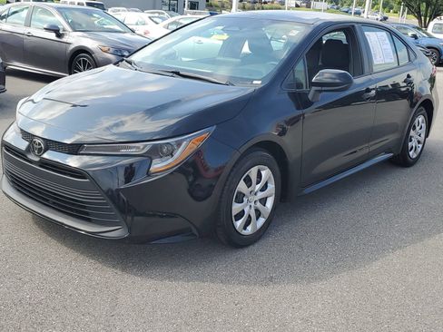 Certified 2024 Toyota Corolla LE FWD image 2